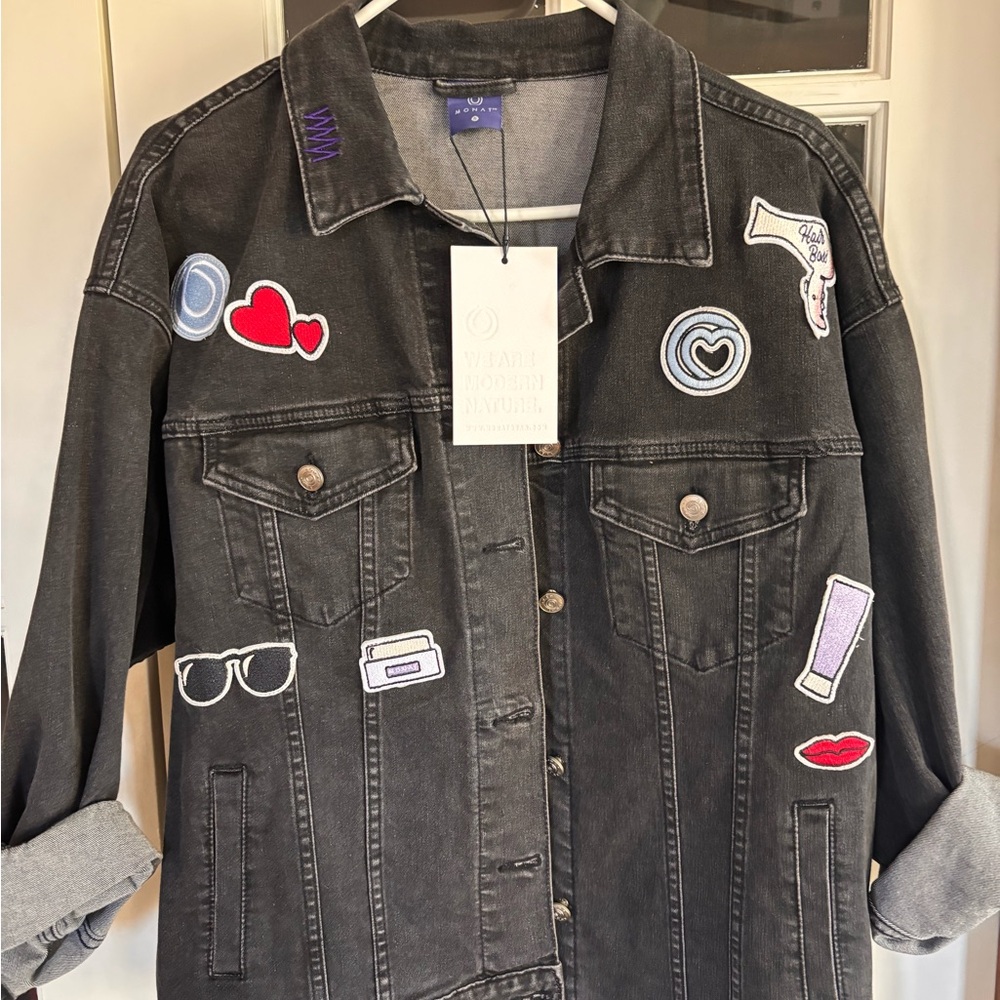 Stylish Black Denim Jacket with Fun Patches - Picture 2 of 3